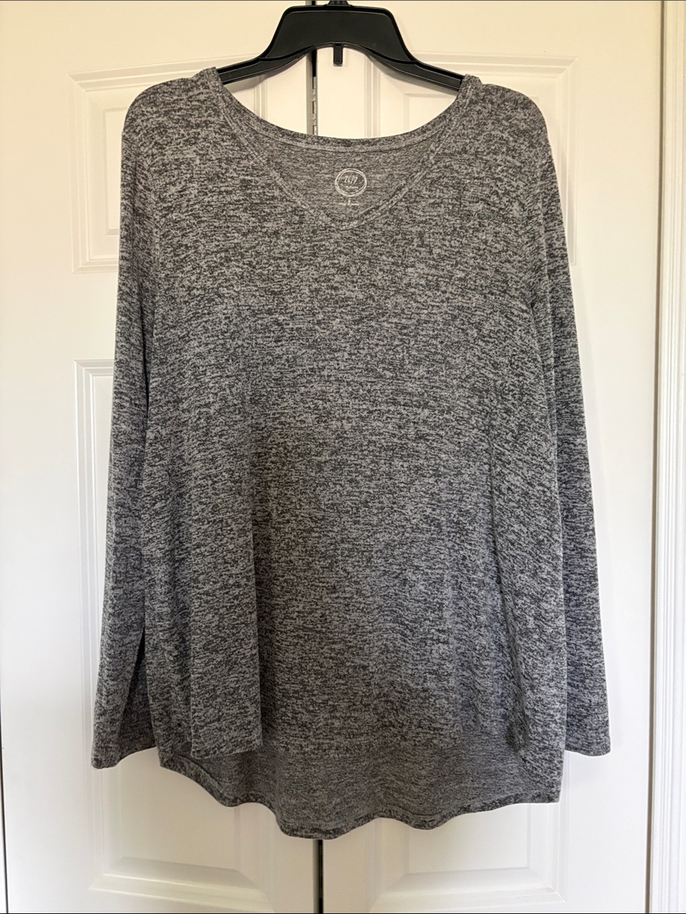 Maurices Gray Marled Long-Sleeve Scoop Neck Top